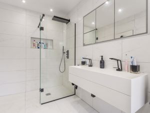 Photo 34- click for photo gallery